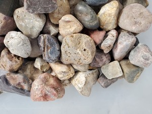 lot 9C image: Assorted Collectible Rocks  Agates