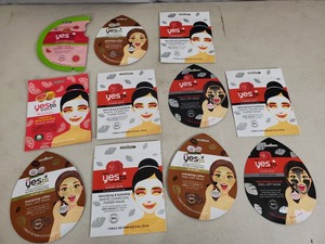 lot 60A image: 11 New Face Masks