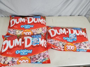 lot 63A image: 3 New Bags of Dum Dum Suckers - 900 Suckers
