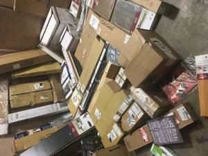 Lot of mixed misc items Home Decor, Hardware and more see pictures