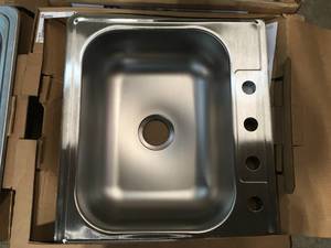 Pallet with Gacier By Sinks - various models and sizes see pictures