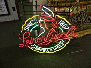 lot 4 image: VINTAGE LEINENKUGELS CHIPPEWA VALLEY INDIAN MAIDEN - VERY COOL NEON - WORKS - APPROX 36 BY 35 - SEE PICTURES