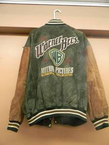 lot 17 image: VINTAGE 1995 Warner Bros. Studios Mens classic leather varsity bomber jacket, size L - NICE JACKET - SEE PICTURES