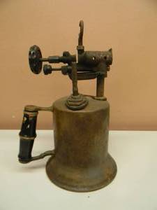 lot 30 image: VINTAGE BRASS BLOW TORCH - COOL PIECE - SEE PICTURES