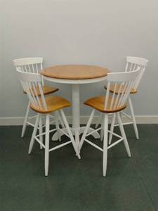 Pub Table & Four Barstools