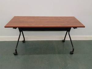 Rolling Tilt Top Table