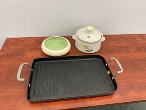 Lot of Kitchen Items