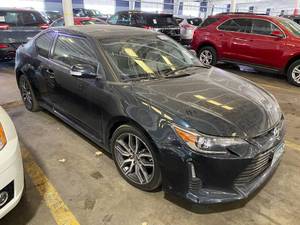 lot 3 image: 2015 Scion tC