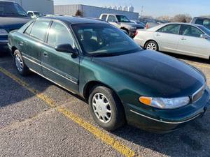 lot 20 image: 2002 Buick Century Custom