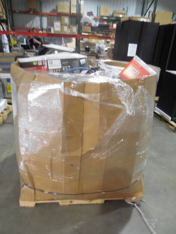 lot 60 image: WHOLESALE PALLET LOT OF GENERAL MERCHANDISE, SMALLS- TOOLS,HARDWARE ITEMS