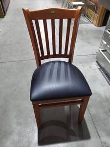 lot 128 image: NICE DINING CHAIR