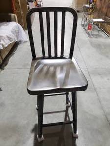 lot 131 image: HIGH TOP COUNTER SWIVEL CHAIR