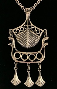 lot 129 image: Vintage Danecroft Sterling Silver Viking Ship Pendant Necklace on Chunky 22 Sterling Angular Chain
