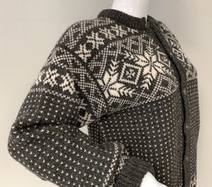lot 137 image: Dale of Norway Grey w White Snowflake Pattern Norwegian Wool Cardigan Sweater, size 50 - Like New