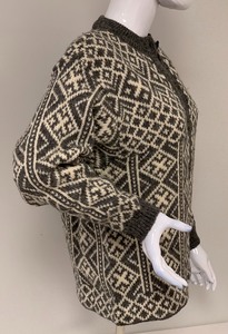 lot 140 image: Vintage Nordmann GreyCream Norwegian Wool Cardigan Sweater, Size 40 - Ladies Small