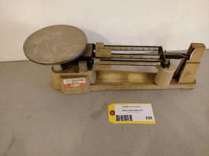 Ohaus 2610g Triple Beam Balance...