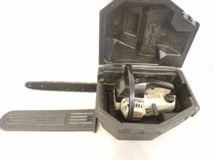 Craftsman 18 Chainsaw, Has Compres...