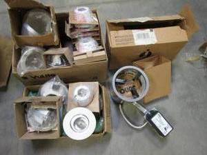 lot 29 image: Lot of Light Fixtures Housings See...