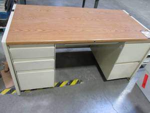 lot 36 image: Office Desk...