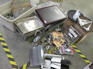 lot 68 image: Large Lot of Resturaunt Supplies & ...