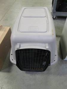 lot 72 image: Large Dog Kennel...