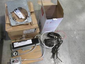 lot 79 image: Advance 120277V Lamp Ballast, (2) ...