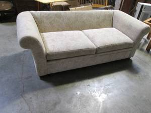 lot 118 image: Couch See Photos...