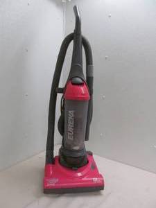 lot 35 image: eureka vacuum