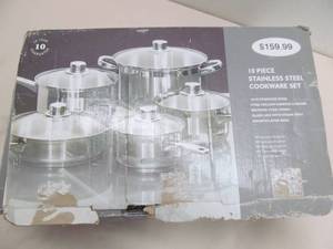 lot 37 image: cookware set