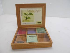 lot 39 image: taz tea in wood case