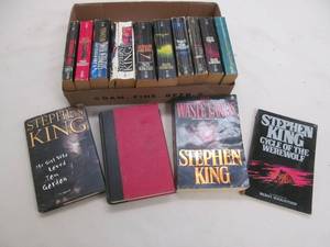 lot 54 image: Stephen king books