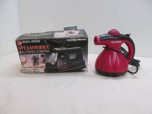lot 86 image: Black and decker steam works, scunci steamer