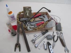 lot 104 image: tools