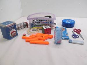 lot 123 image: office supplies