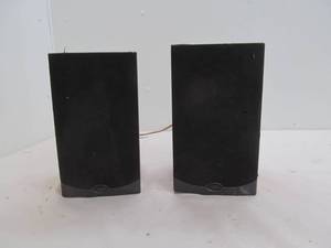 lot 128 image: klipsch speakers