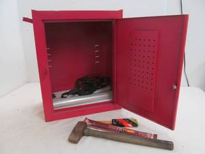 lot 195 image: metal cabinet, tools