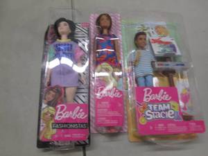 3 Barbies...