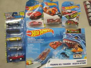 Hot Wheels & Vehicles Sets...