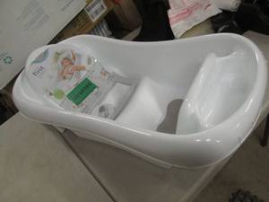 Baby Bath Tub- no sling...