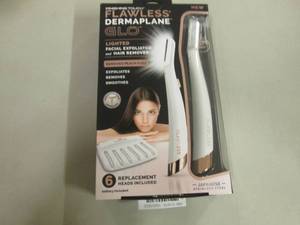 Flawless Dermaplane Glo Facial Exfo...