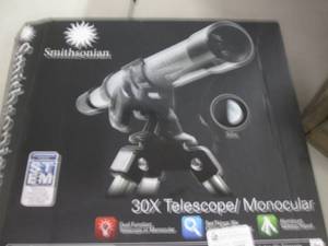 Smithsonian 30X Telecscope open box...