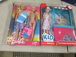Barbie & Ken, Fashion Doll Set...