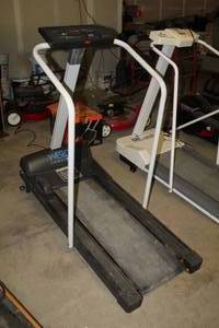 lot 15 image: Weslo Candence 815 Treadmill Exercise Machine WLT81550