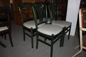 lot 52 image: Lot of (4) Padded Dining Chairs