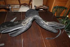 lot 45 image: Leather Horse Saddle