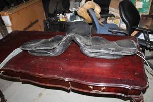 lot 47 image: Leather Horse Saddle