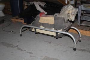 lot 33 image: Vintage Hobby Horse