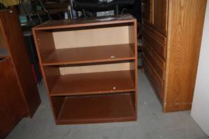 lot 58 image: Wood Bookcase 3-shelf