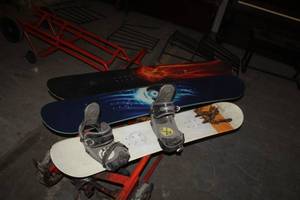 lot 68 image: Lot of (3) Snowboards with One Set of Bindings