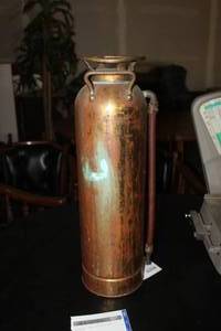 lot 90 image: Vintage Fire Extinguisher